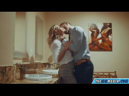 ❤️ Калі грудастая бландынка спакушае цябе ў грамадскім туалете Сэкс-відэа у нас be.dickies-shop.ru ❌️❤